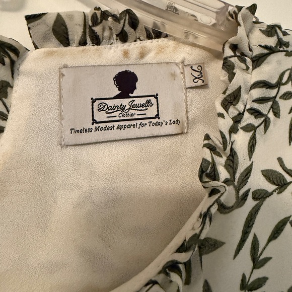 Garden Reverie Maxi Dress - Picture 2 of 9